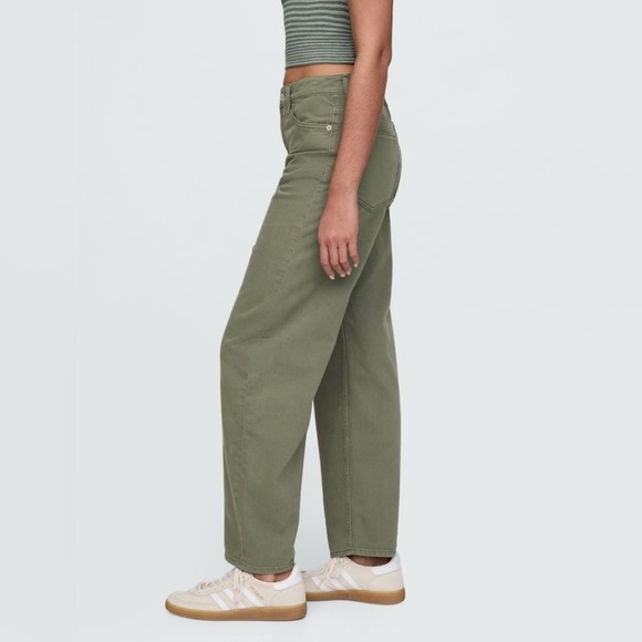 GAP High Waisted Barrel Jeans in Olive Green​ - Picture 3 of 5